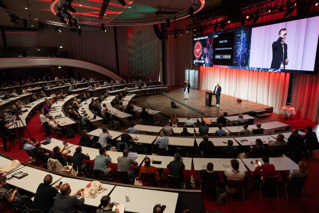 Die Arena im Kursaal Bern war fast bis auf den letzten Platz gefüllt für die Swiss Cyber Storm 2024